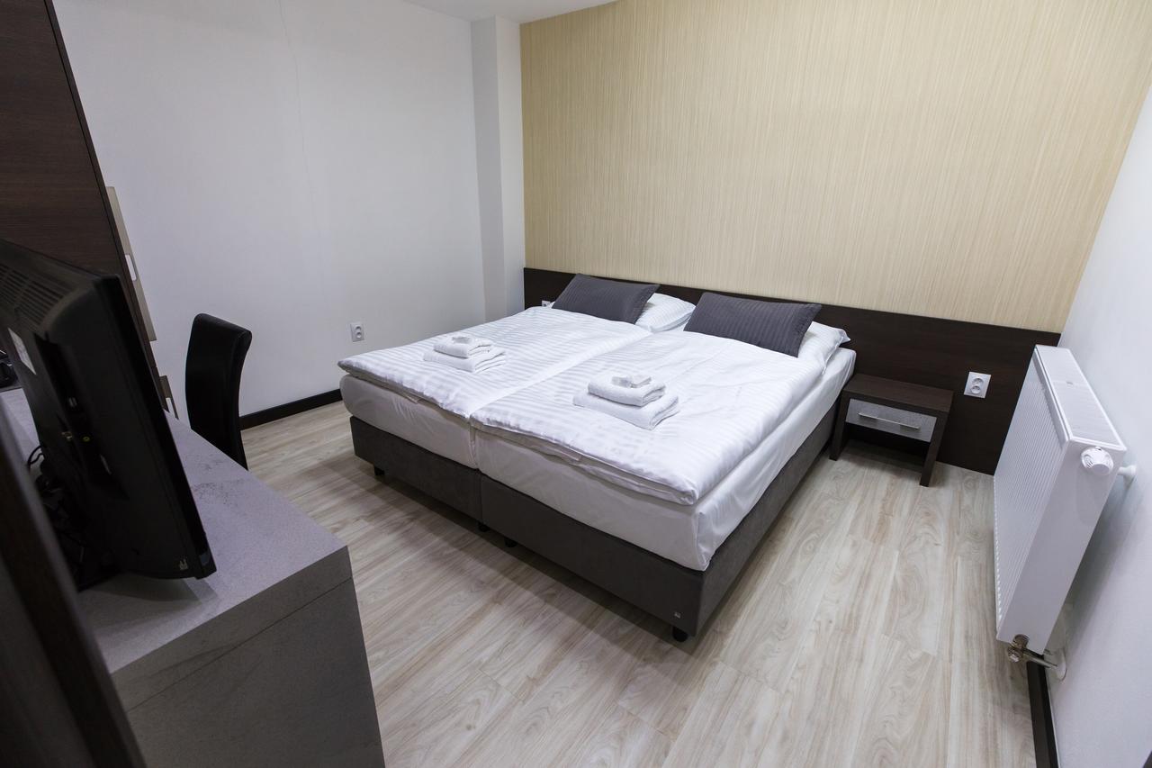 Hotel U Kostela Модржице Екстер'єр фото