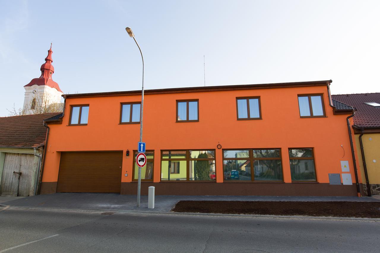 Hotel U Kostela Модржице Екстер'єр фото