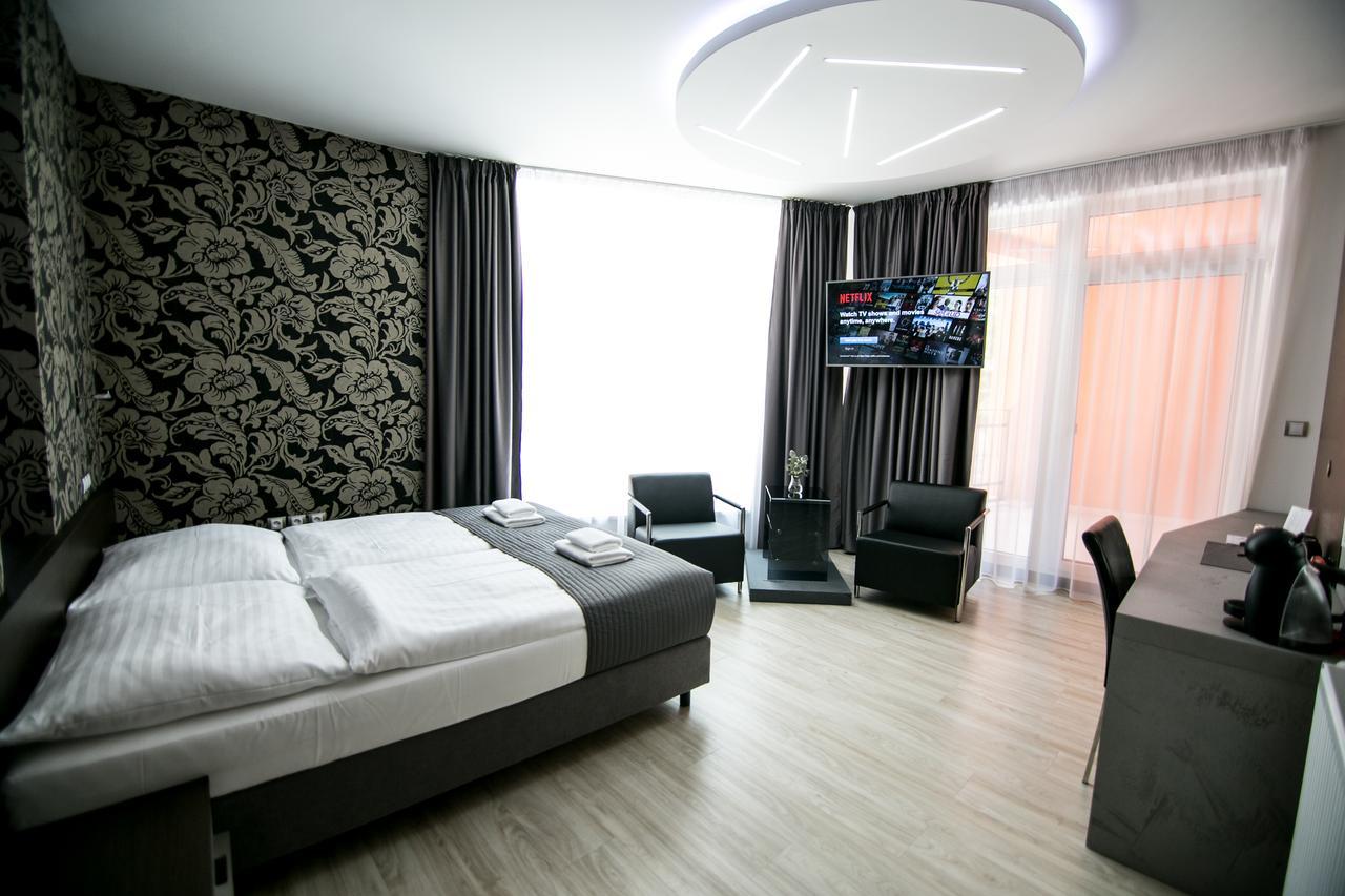 Hotel U Kostela Модржице Екстер'єр фото